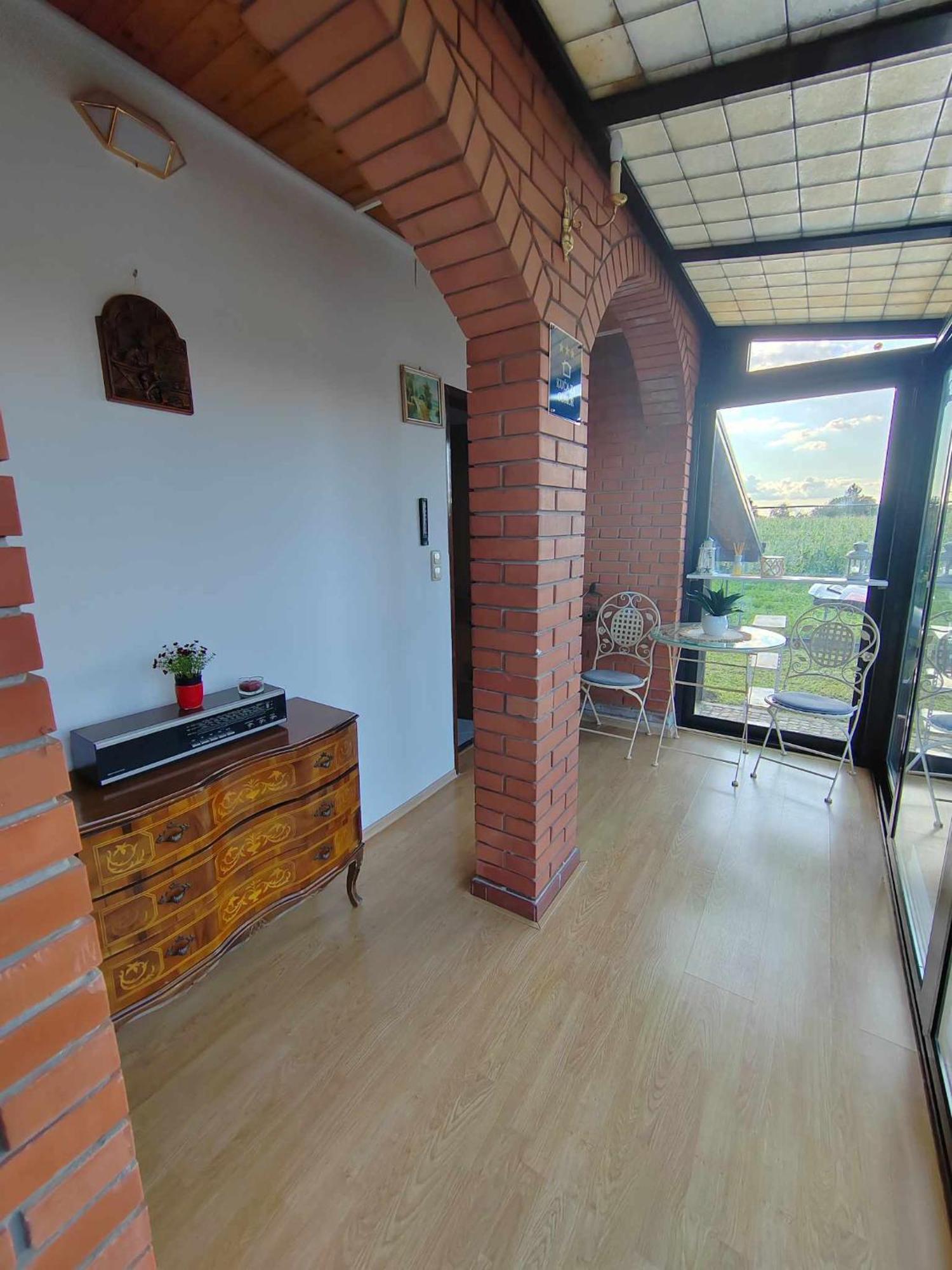 Villa Kuca Za Odmor Bella Sotin Exterior foto